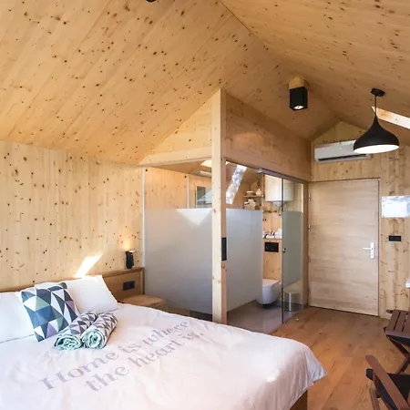 Glamping House Julija - Wellness & View شقة *